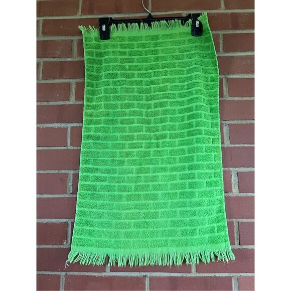Vintage Handtowel - Picture 1 of 3